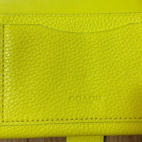 Coach Crossgrain Leather Phone Clutch Wristlet - Picture 7 of 13